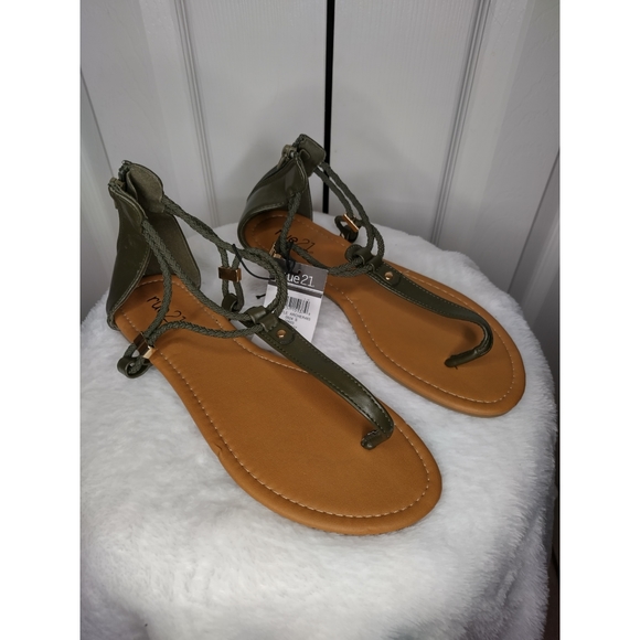 Sandals bundle - Picture 4 of 4